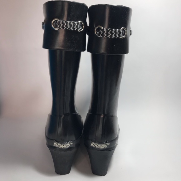 Khombu Lacey Black Rubber Wedge Heel Rain Boots Size 9 NIB - Picture 4 of 12